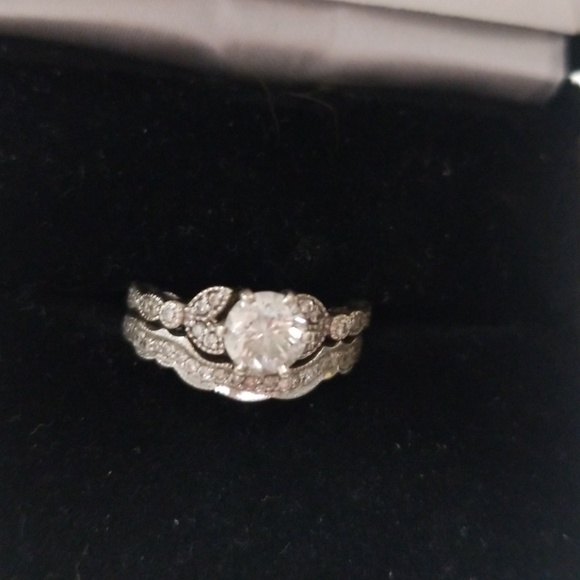 Diamond engagement ring set size  5.5 antique - Picture 4 of 8